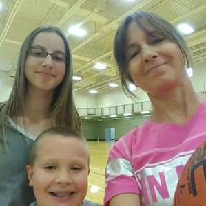 Meet your Posher, Holly